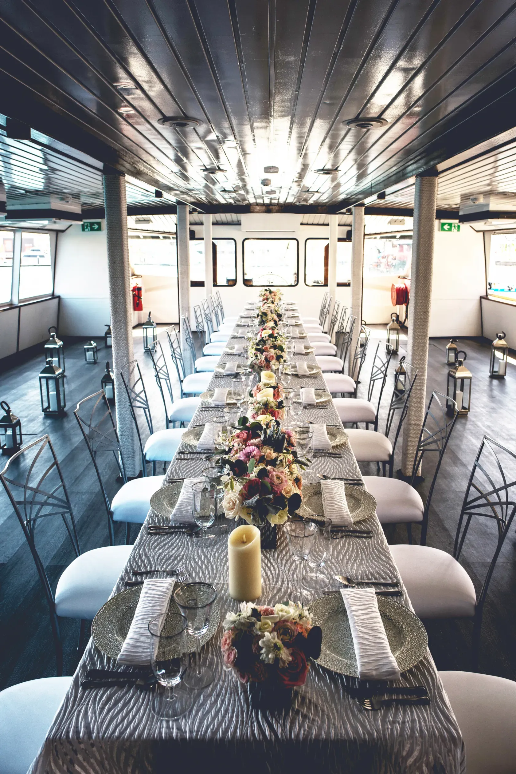 Detalle de 85 Ft CaboWave Mega Catamaran 1