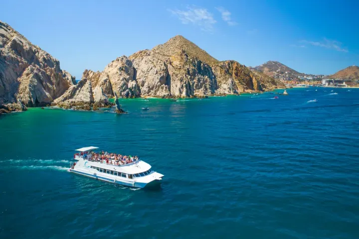 Detalle de 85 Ft CaboWave Mega Catamaran 4